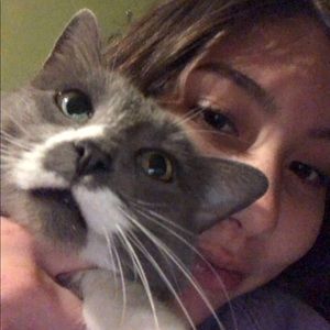 Meet your Posher, Alicia